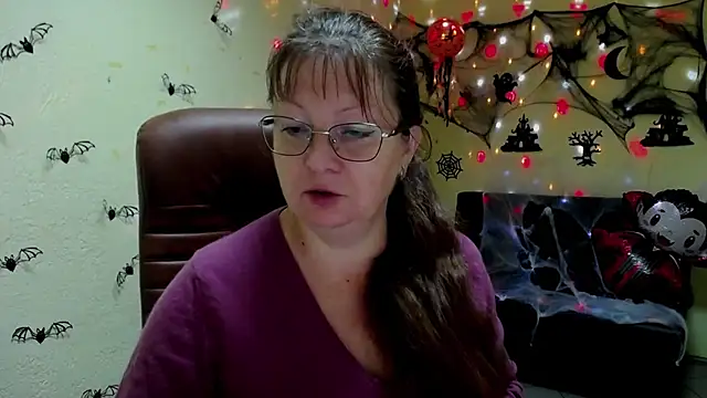 Snapshot of VanessaHotts chatting on October 25, 2025, 5:06 am VanessaHotts online show from October 25, 2025, 5:06 am