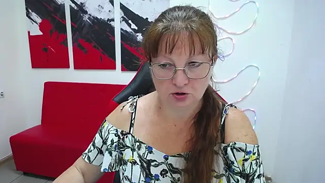Snapshot of VanessaHotts chatting on July 15, 2026, 5:03 am VanessaHotts online show from July 15, 2026, 5:03 am