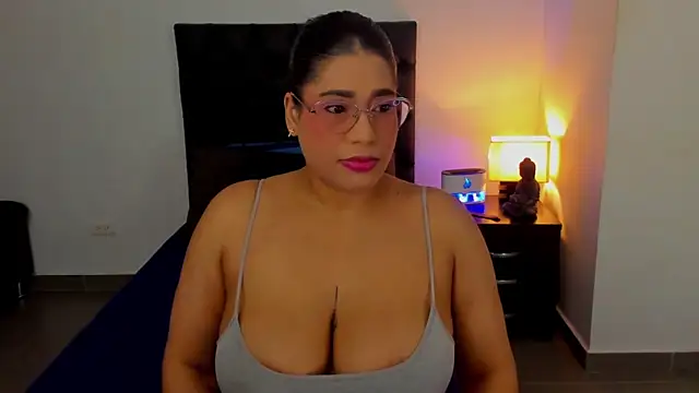 Snapshot of Jenny_Carters chatting on November 7, 2025, 12:59 am Jenny Carters online show from November 7, 2025, 12:59 am