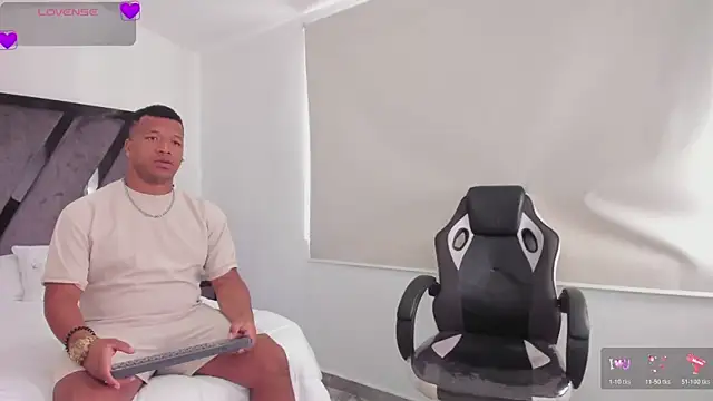 AnnieAndStefan online show from March 26, 2026, 1:20 pm