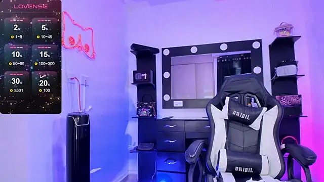 miss kitty online show from February 19, 2025, 12:46 am