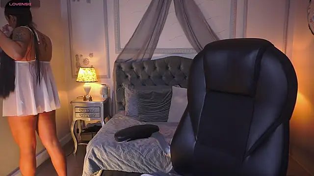 Snapshot of maggietime chatting on February 25, 2025, 8:11 pm maggietime online show from February 25, 2025, 8:11 pm