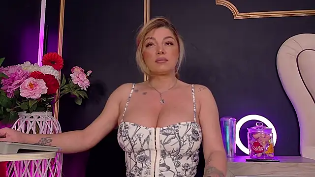 Snapshot of DeeaDiamondd chatting on January 15, 2026, 8:01 pm DeeaDiamondd online show from January 15, 2026, 8:01 pm