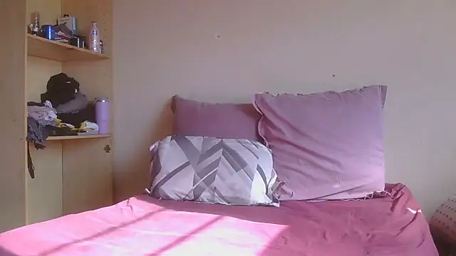 AddictiveAssCurves online show from May 23, 2026, 7:51 am