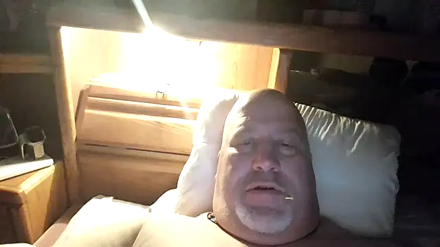 Snapshot of Bigbear0563 chatting on January 24, 2025, 5:31 am Bigbear0563 online show from January 24, 2025, 5:31 am