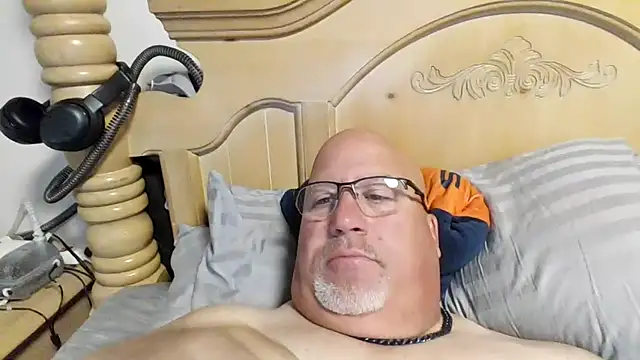 Bigbear0563 online show from June 24, 2026, 5:55 pm