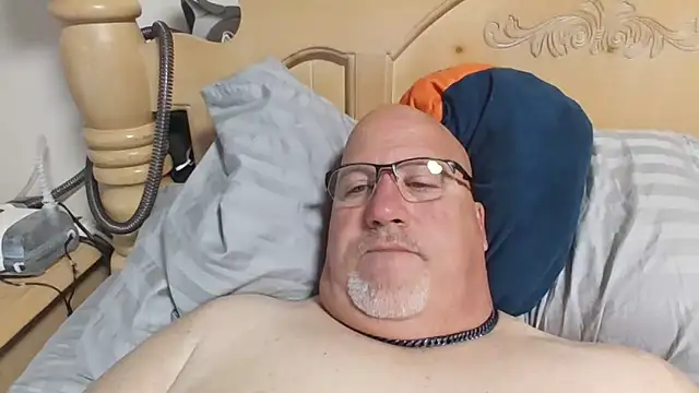 Bigbear0563 online show from April 7, 2026, 4:09 pm