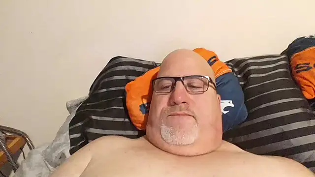Snapshot of Bigbear0563 chatting on February 4, 2025, 4:29 pm Bigbear0563 online show from February 4, 2025, 4:29 pm