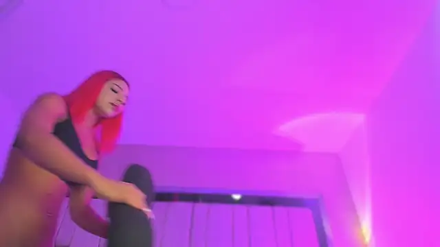 Emmily Savage online show from September 25, 2025, 9:48 am