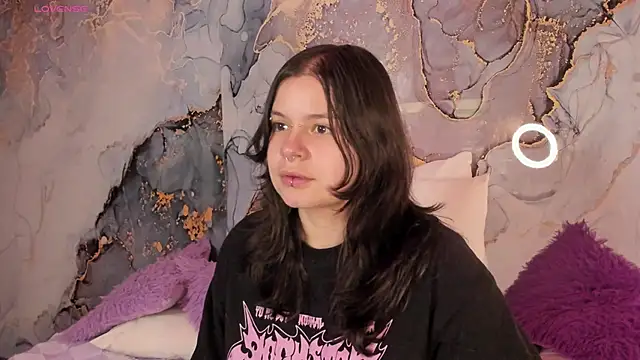 Snapshot of Mey_moon chatting on February 16, 2026, 5:06 am Mey moon online show from February 16, 2026, 5:06 am