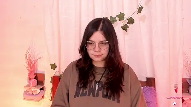 Snapshot of Mey_moon chatting on February 19, 2025, 8:20 pm Mey moon online show from February 19, 2025, 8:20 pm