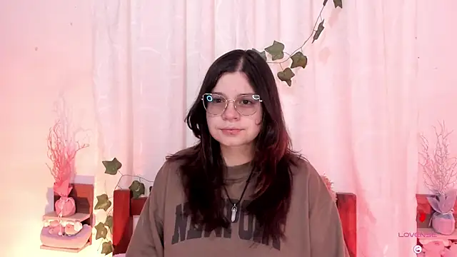 Snapshot of Mey_moon chatting on February 16, 2025, 3:38 pm Mey moon online show from February 16, 2025, 3:38 pm