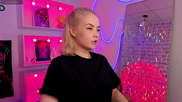 StephanieSweety online show from May 21, 2026, 6:27 pm