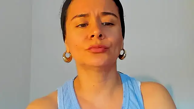 Sami Hotie1 online show from November 16, 2025, 9:30 pm