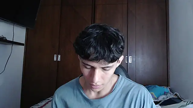 Snapshot of aresholland chatting on March 16, 2025, 10:09 pm aresholland online show from March 16, 2025, 10:09 pm