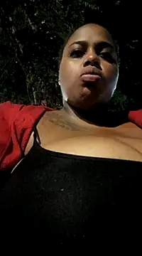 Snapshot of KiaraBrownn chatting on March 1, 2025, 10:45 am KiaraBrownn online show from March 1, 2025, 10:45 am