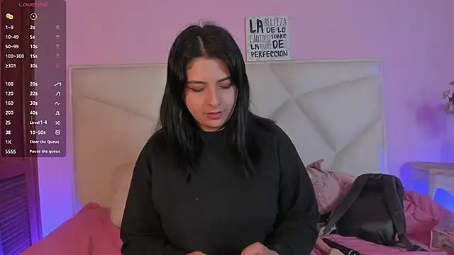 HannahCarter online show from December 5, 2024, 11:01 pm