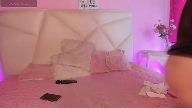 HannahCarter online show from December 3, 2024, 9:39 pm