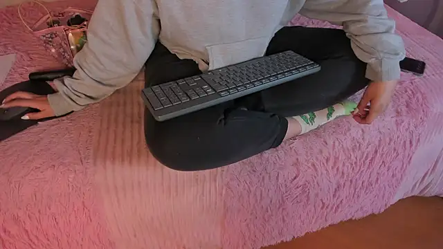 HannahCarter online show from December 23, 2024, 10:33 pm