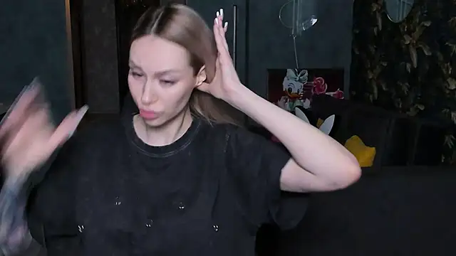 Blckmirrorr online show from December 13, 2025, 8:04 pm