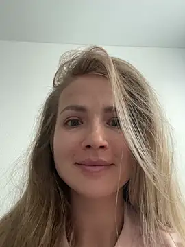 Miya Nika online show from March 11, 2025, 12:28 pm