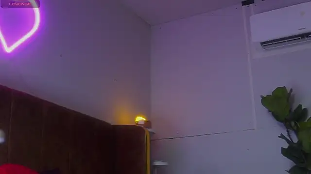 laybunny1 online show from April 29, 2026, 10:27 pm