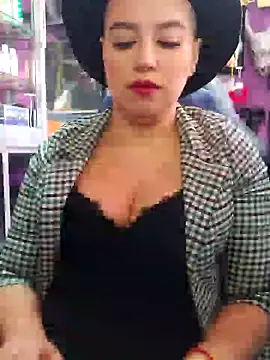 Snapshot of TamySweetness chatting on March 7, 2025, 2:23 pm TamySweetness online show from March 7, 2025, 2:23 pm