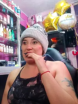 Snapshot of TamySweetness chatting on February 19, 2025, 4:00 pm TamySweetness online show from February 19, 2025, 4:00 pm
