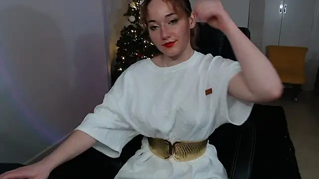 Crystal-dreamt online show from November 20, 2025, 10:05 am