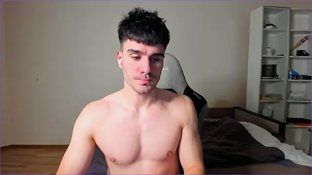 Snapshot of sam_huston chatting on April 1, 2026, 12:57 am sam huston online show from April 1, 2026, 12:57 am