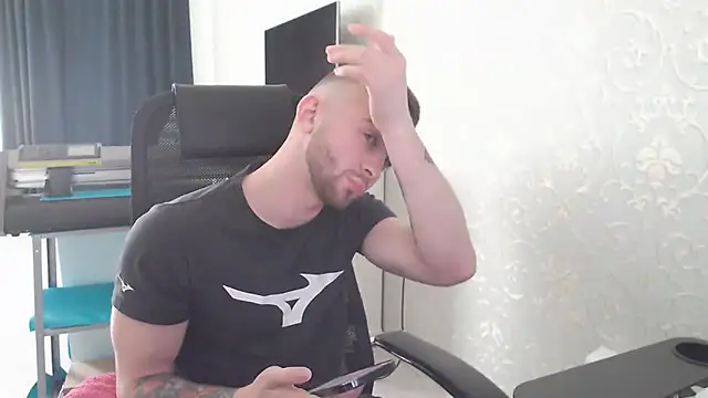 Marselle Laker online show from March 22, 2025, 9:13 am