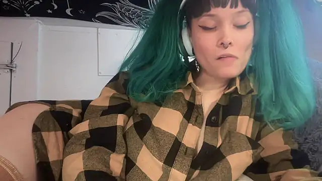Snapshot of FRRANNKIE chatting on February 18, 2025, 11:11 am FRRANNKIE online show from February 18, 2025, 11:11 am