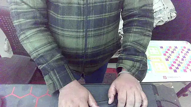 Snapshot of rentarob chatting on January 13, 2026, 8:35 pm rentarob online show from January 13, 2026, 8:35 pm