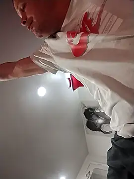 JRock69nKzoo online show from April 1, 2026, 8:39 pm