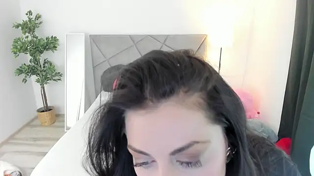 BlueEyesLexy online show from April 7, 2026, 2:57 am