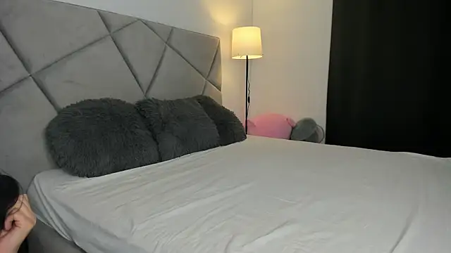 BlueEyesLexy online show from April 19, 2026, 7:20 am