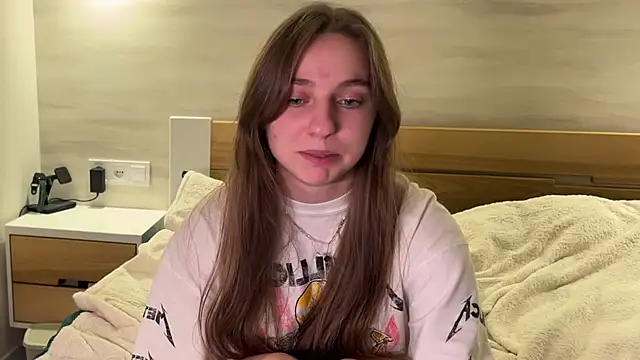 callme yumi online show from January 8, 2025, 5:26 pm