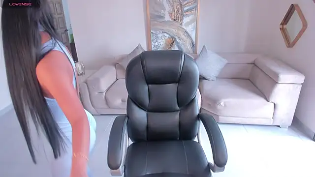 MileyCruz  online show from January 7, 2026, 7:19 pm