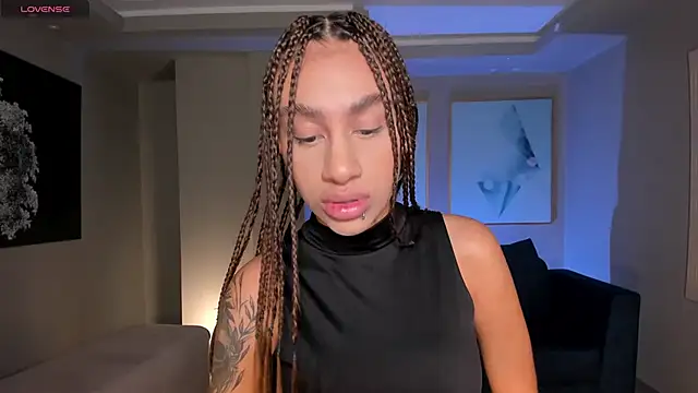 DannaCruz online show from October 12, 2025, 10:27 am