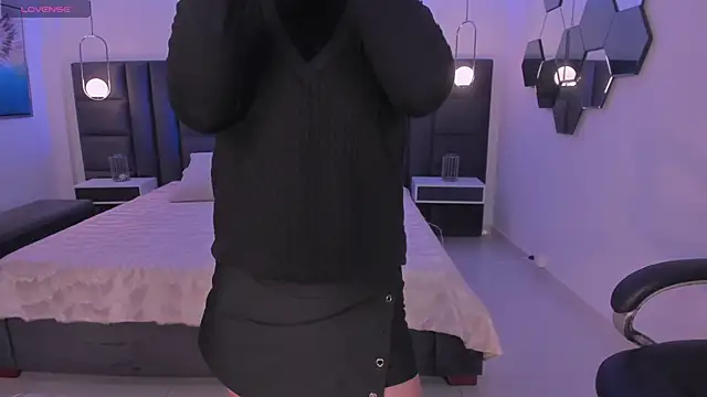 BiancaPierce online show from November 6, 2025, 12:31 pm