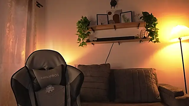 Paulah x online show from February 24, 2026, 8:31 pm