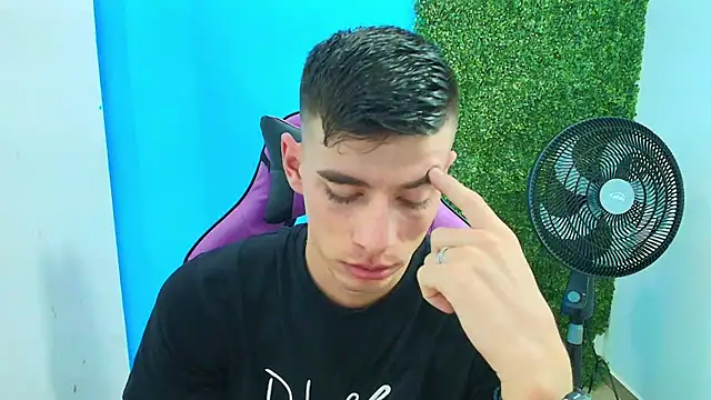 DEIBY BABY online show from February 10, 2025, 10:40 pm