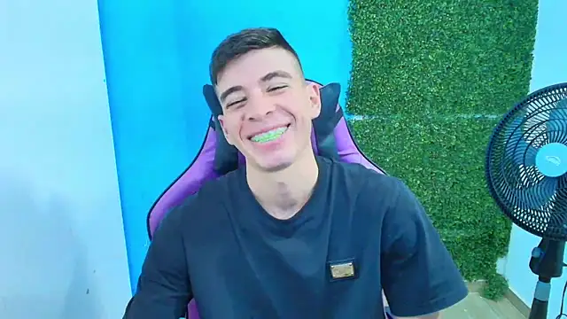 DEIBY BABY online show from February 12, 2025, 3:29 am