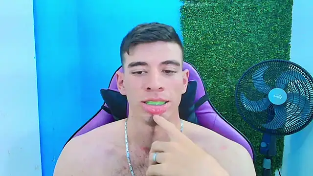 DEIBY BABY online show from February 14, 2025, 3:54 am