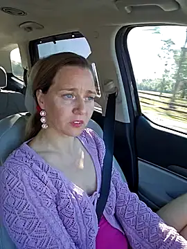 Snapshot of SkyelarSommer chatting on February 9, 2026, 2:59 pm SkyelarSommer online show from February 9, 2026, 2:59 pm