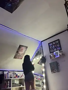 Snapshot of DominiqueX0 chatting on June 3, 2026, 4:57 am DominiqueX0 online show from June 3, 2026, 4:57 am