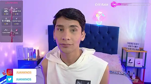 by pandora online show from November 3, 2025, 6:44 pm