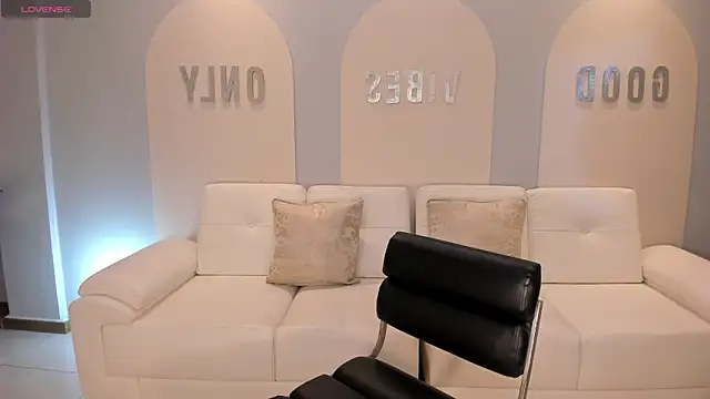 SunnyRivers online show from October 21, 2025, 6:07 pm