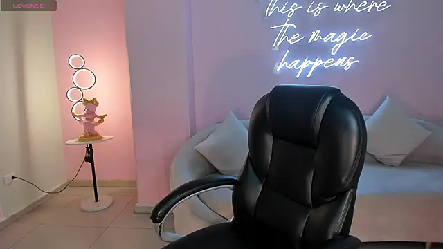 SunnyRivers online show from October 5, 2025, 5:47 pm