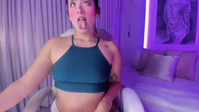 nathalie rivers online show from October 18, 2025, 11:23 am